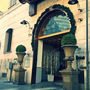 Hotell Eden, Neapel